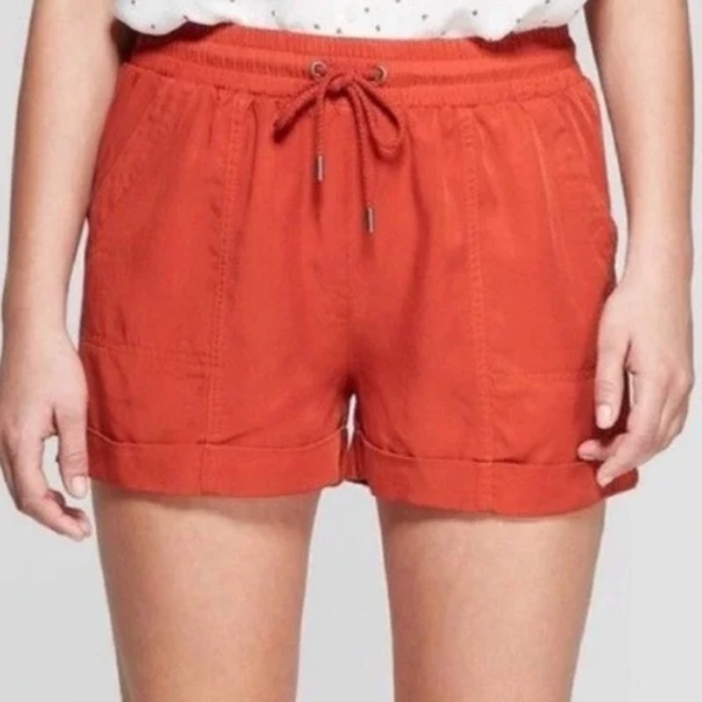 Universal threads 100% lyocell shorts in rust